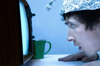 tinfoil-hat-and-tv.jpg